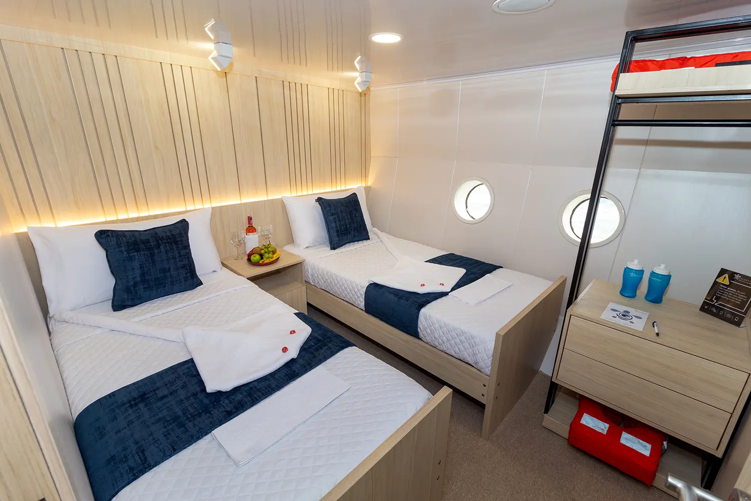 Galaxy orion cabin 02