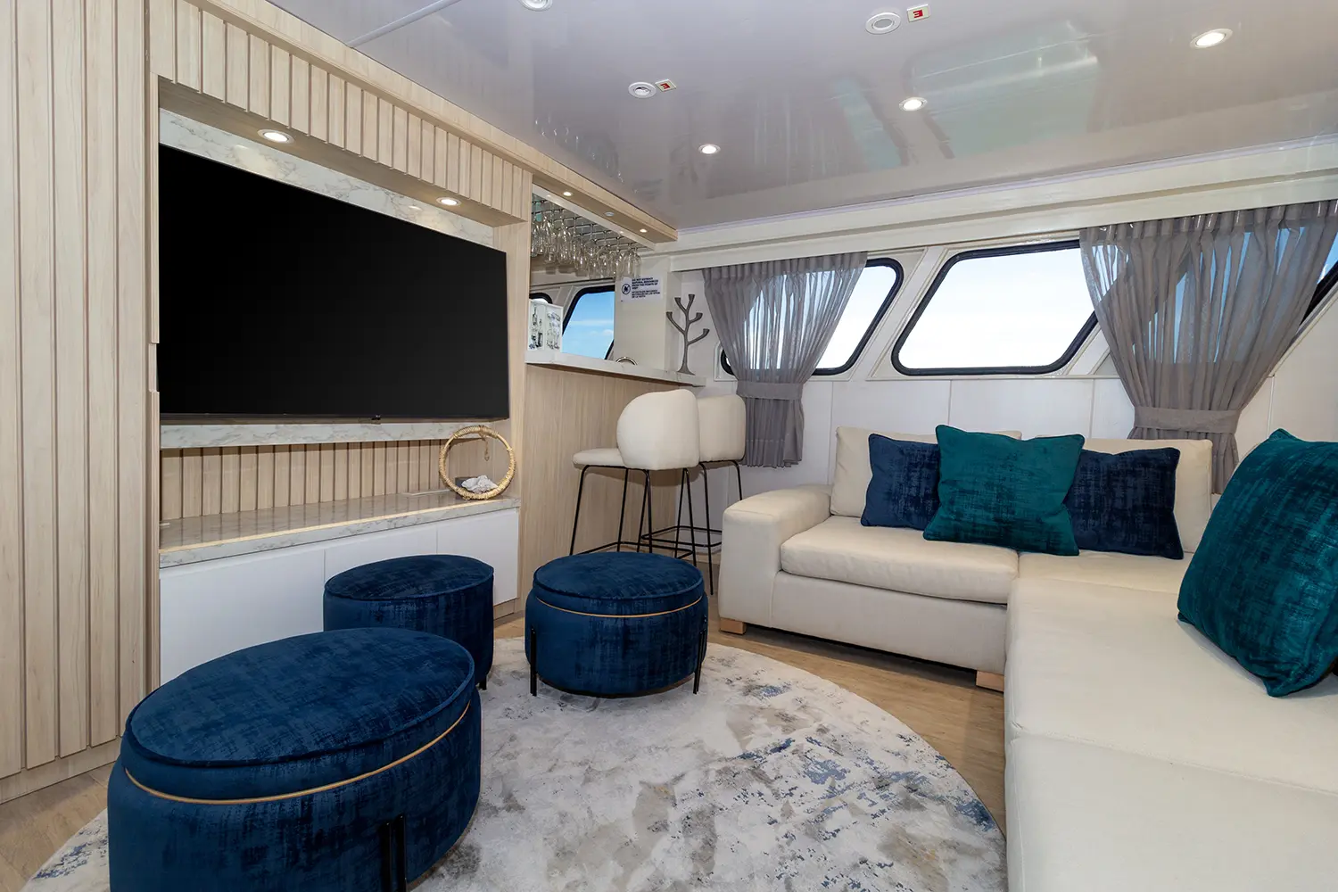 Galaxy orion interior 02